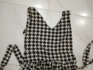 One Piece White And Black