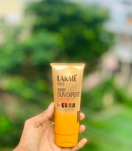 Lakme 9to5 Skin Perfect Sunskin