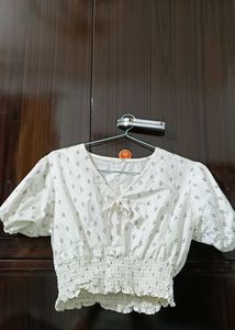 Cute Korean aesthetic white cropped top