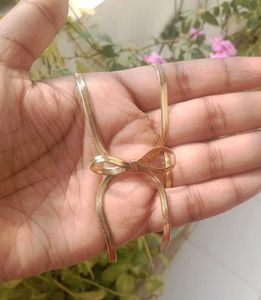 Gold Bow Necklace