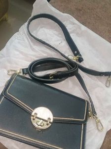 Pecker &amp; Dige Sling Bag Black