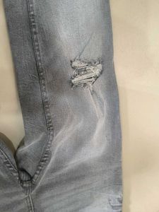 Distressed Gray Skinny Jeans