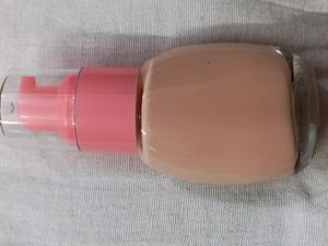 Combo Reene Lipglose &amp; Insight Foundation