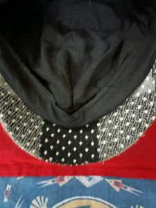 Patterned Cap Condition Very Good