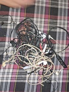 Scrap Wired Earphones Few Neckbands