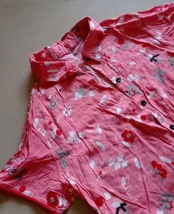 Pink Floral Collar Top With Button