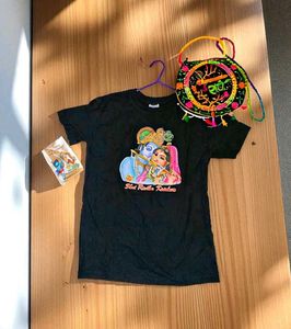 Radhe Krishna SoulSet – T-shirt, Sling & Keyring