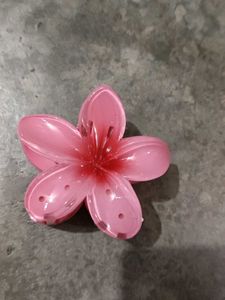 Korean Hibiscus Flowers Clutches Clips ( Pack Of 2