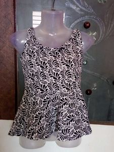 Black and White Sleeveless Top