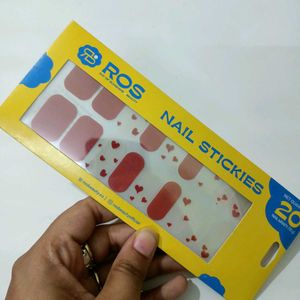 nails