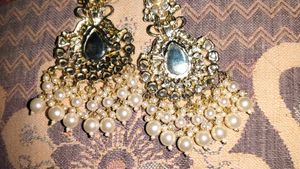 White Pearl Earings