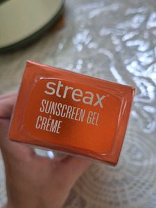 Streax Sunscreen Gel Creme SPF 50