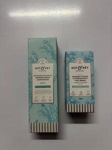 Dot & Key Skincare Set 🩵