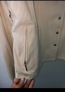 Jacket / Short Coat / Blazer
