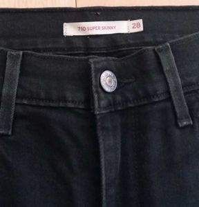 Black Levi&#39;s Jeans