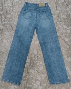 Wide Leg Jeans - Light Wash