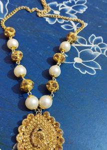 Necklace White 🤍 Golden Colour