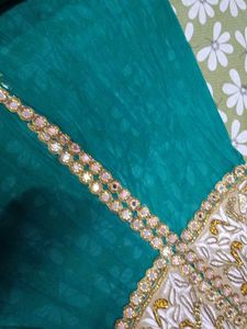 Lehenga Frock 5pics Ka Set Hai