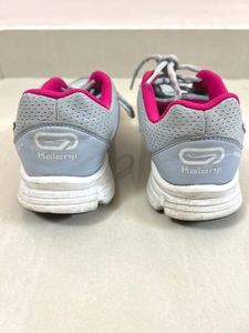 Unisex Decathlon Running Shoes UK 6.5
