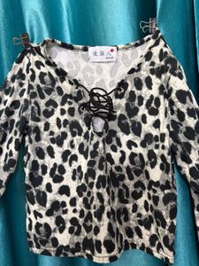 Leopard Print Long Sleeve Top