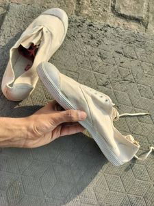 WHITE SNEAKERS