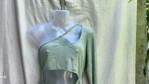 756. SEXY CUTOUT SHEIN TOP