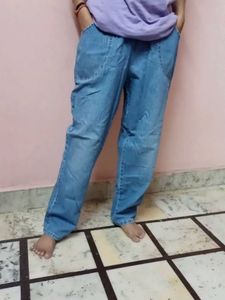 Light Wash Denim Jeans - Relaxed Fit