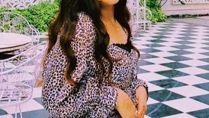 RETRO SMOCKED BACK SQUARE NECK TOP