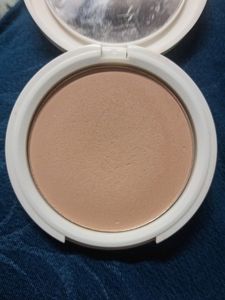 Myglamm Compact