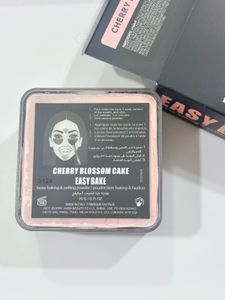 Huda Beauty Easy Bake Powder