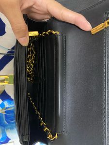 Charles &amp; keith Cressida Quilted Push-Lock Clutch