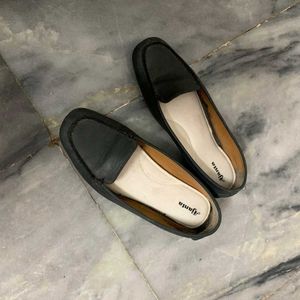 Ajanta Black Loafers