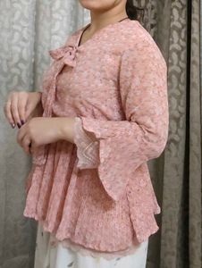 Floral Print Pleated Top
