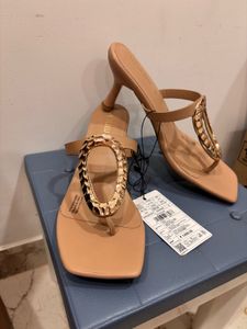 🆕”Luna Blu” Beige Stilettos With Gold Hardware