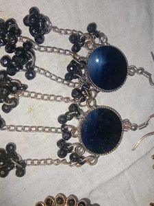 8 Sets Of Earings
