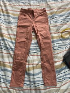 skinny jeans peach coloured. only used twice