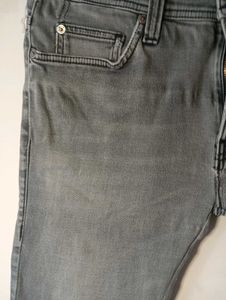 Zara Gray Denim Jeans - Size 30