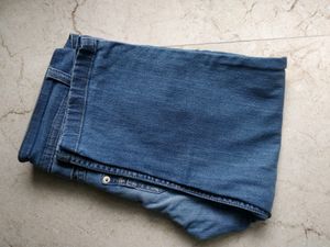 Capri Jeans Stretchable