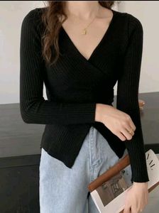 New with tag Korean pinterest Stylish Black Knit T