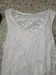 BLACK AND WHITE TANK TOP
