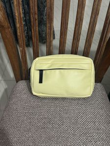 Bobbi Brown Pouch