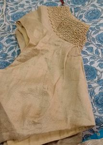 Beautiful Hajar Booti Saree With Stich Blouse