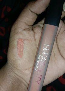 Huda Beauty Liquid Matte Lipstick