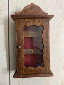 Wooden Beautiful Key Holder