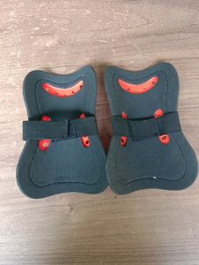 Riaka Shin Guard