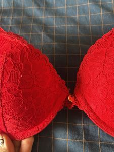 Red Lace slightly push-up Bra