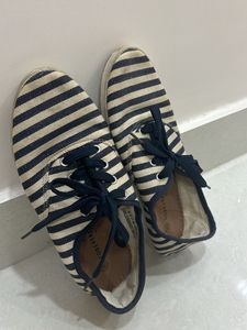 Casual Shoe