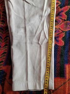 Cream white casual pant M size