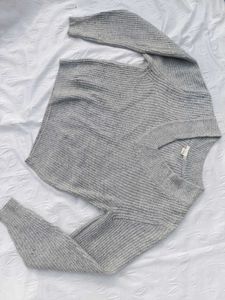H&amp;m v-neck knit sweater