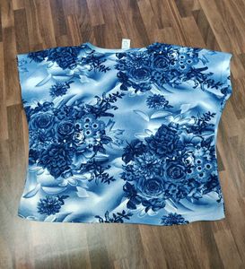 Blue-tiful Floral Crop top
